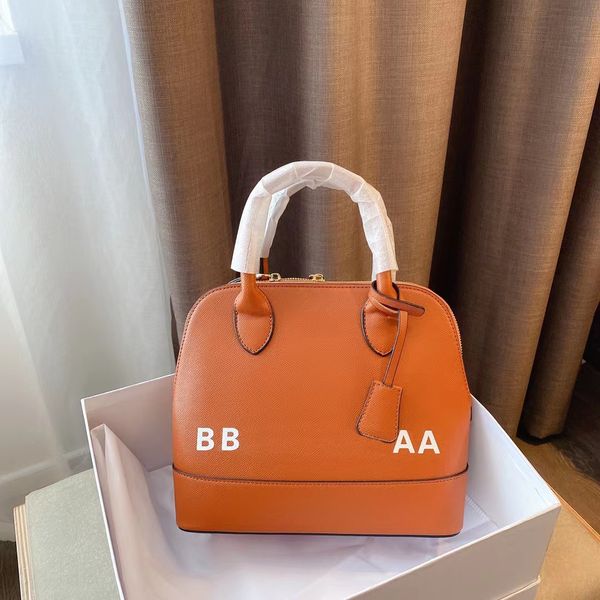 Luxurys Borse da donna Borse da designer Borsa classica a conchiglia Portafoglio da donna con una spalla Borsa da lettera in tinta unita di alta qualità Borsa a tracolla 2 taglie stile buono