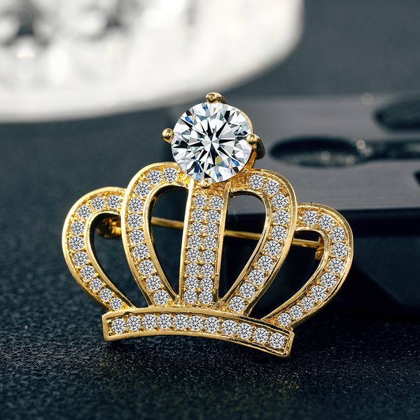 Designer Mulheres Crown Broche Lapel Pins Suit Broche para Mulher 3a Zircon Vintage Elegante Vestido De Noite Pins Top Pin Moda Lenço Fivela