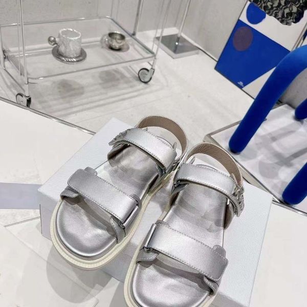 

2022 slides designer women sandals slippers black sheepskin sandal style sleek upper with velcro closure leather insole rubber sole lucky st