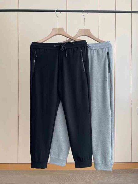 

spring new men's classic side strip sports and leisure versatile straight casual pants, White;black
