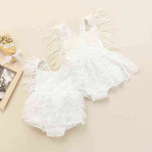 Schöne Prinzessin Baby Mädchen Sommer Strampler Neugeborenen Mädchen Feste Spitze Hohl Feder Quaste Backless Overalls Kleid Sunsuits G220521