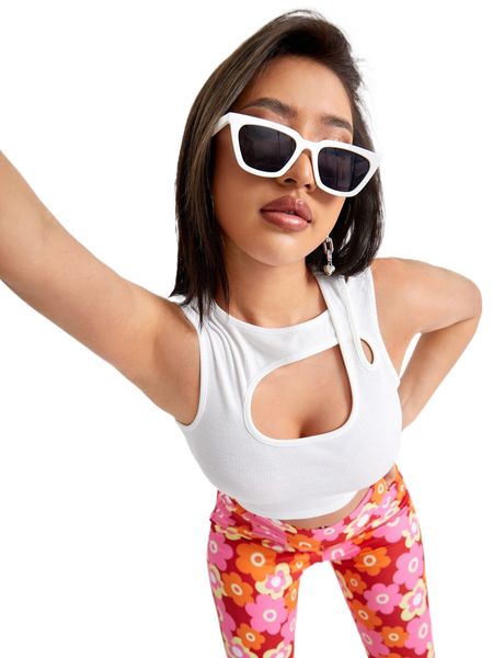 

peekaboo front crop tank u23l#, White