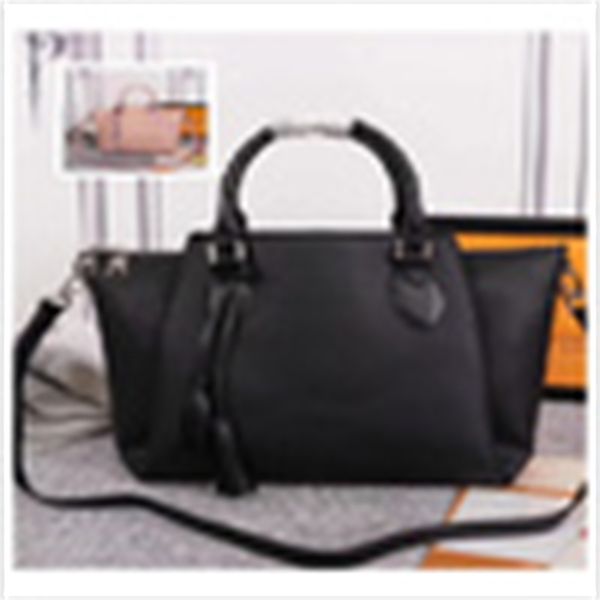 

evening clutches luxury m55029 shoulder bags bag messenger chain real leather pouches designer mini belt brand long wallet wallets tjcgw