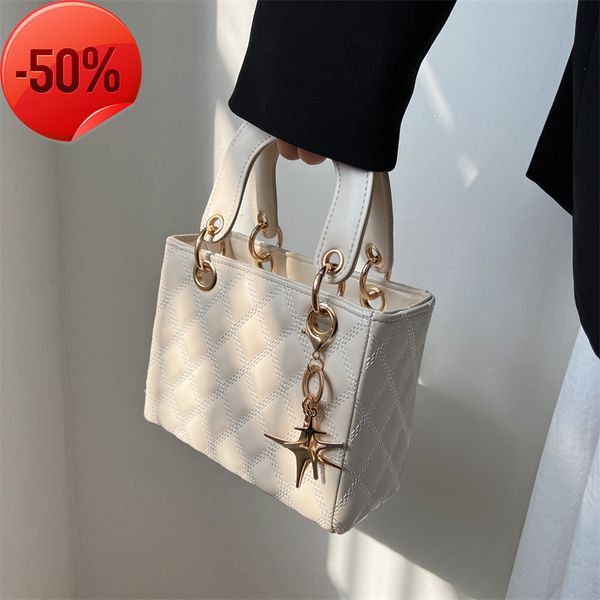 

luxury designerbag women's 2022 new trendy texture portable fashion one shoulder messenger princess bag