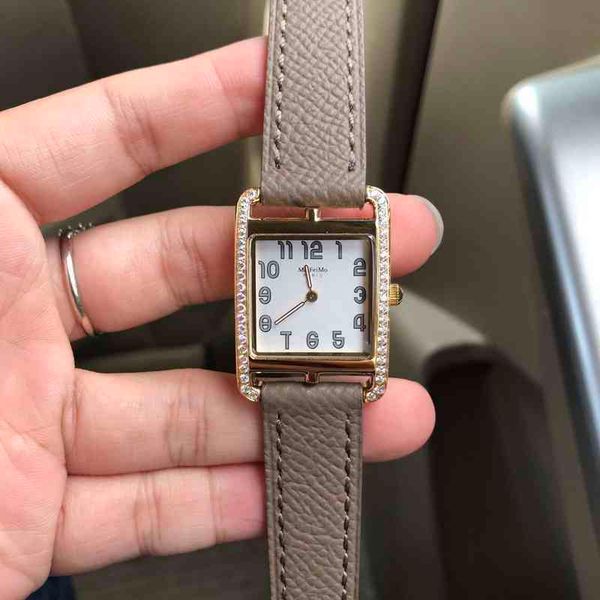 

fashion women's watch designer fashion table capecod red h cape series 23mm diamond inlaid needle lychee waterproof leather h, Slivery;golden