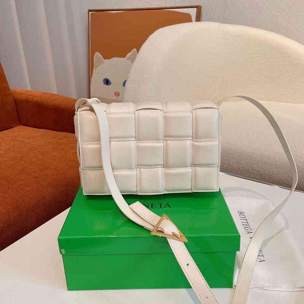 

designer original bag 2023 bottegasvenetas s pillow woven small mature minority hepburn cloud leather single shoulder messenger magnetic but
