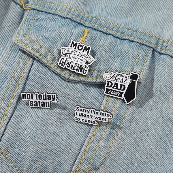 

personalized cartoon new letter alloy brooch mom dad black and white simple metal decoration badge, Gray