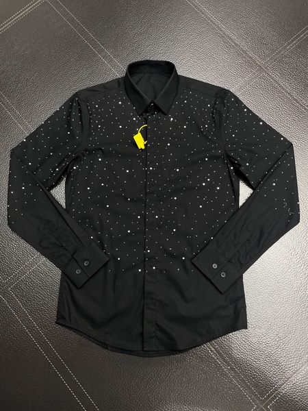Новые мужские дизайнерские рубашки бренда одежда мужская рукава с длинным рукавом рубашка хип -хоп высококачественный ватный топ 16350