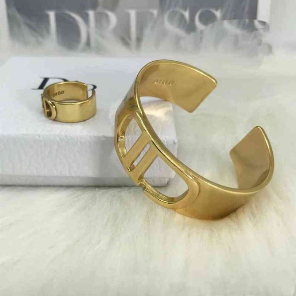 

factory outlet new brass open bracelet, Black