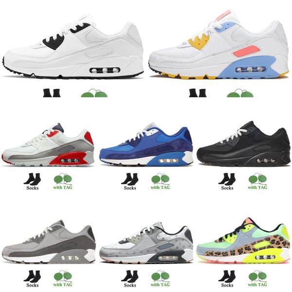 

2022 cushion running shoes with socks womens mens trainers university gold bred first use signal blue suede leather white