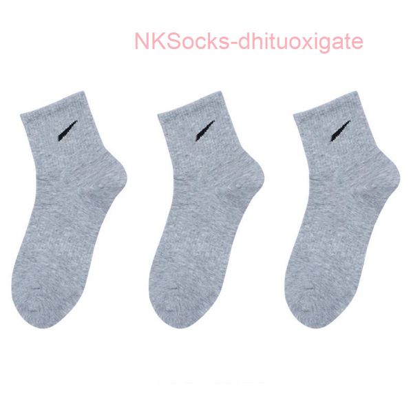 

men's fashion classic socks gift box stockings hook brand black white gray medium tube sports cotton sweat absorbing sock men women lux