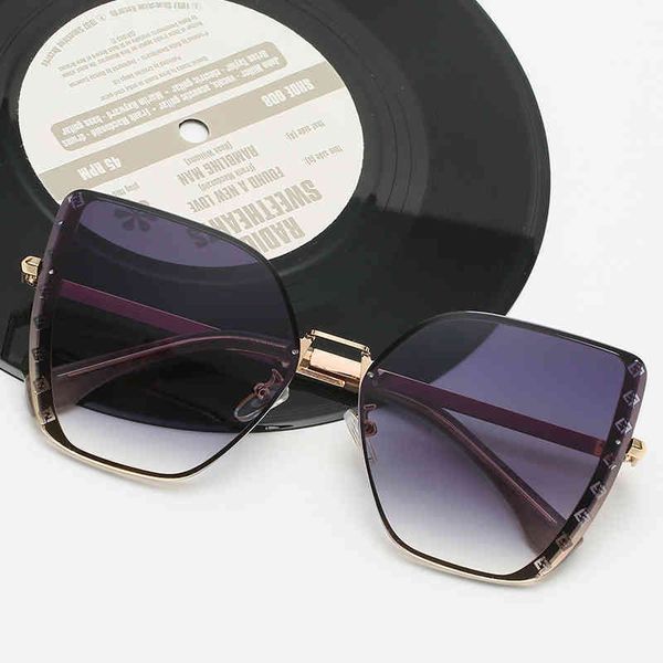 

2021 new letter ocean multicolor sunglasses fashion sports goggles for men and women, White;black