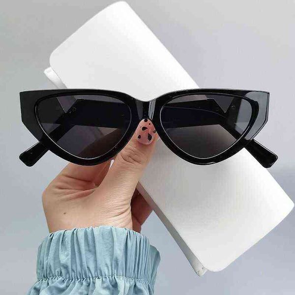 

retro cat eye sunglasses women new vintage men luxury v sun glasses men fashion car driving designer fashion jelly sunglasses y220410, White;black