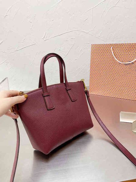 

shopping bags luxurys designers classic tote womens leather handbags purses travel luggage bag shopping shoulder crossbody wallets 220329