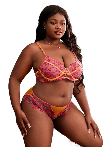 

plus floral embroidered mesh underwire lingerie set without liner 067i#, Black;white