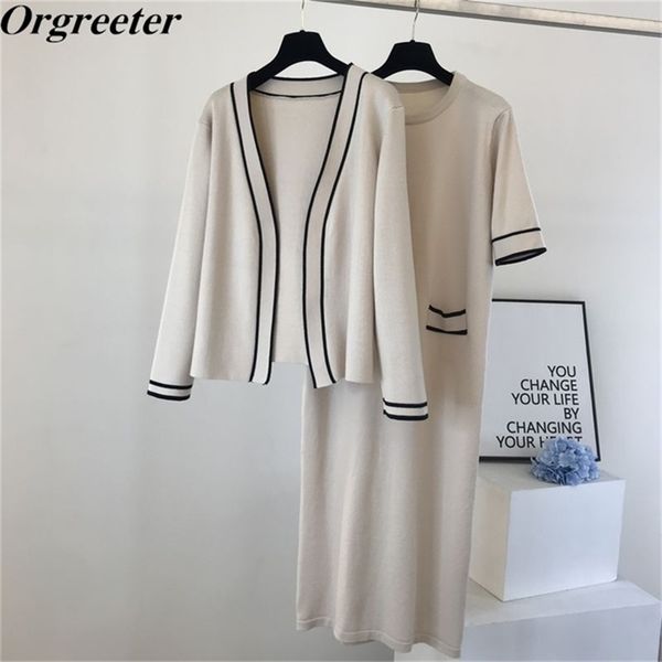 

spring fall graceful ol contrast color knitted 2 piece set women o-neck short sleeve straight dress cardigan jacket outfits 210602, Black;white
