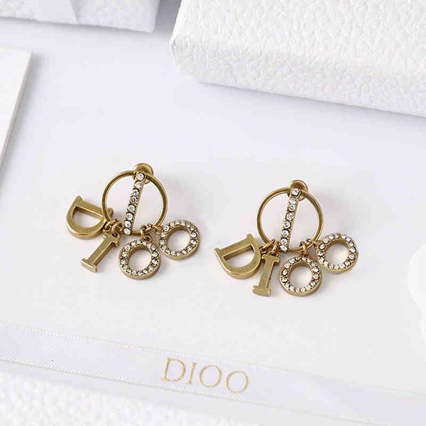 

earrings d family letter female di old brass fashion high version, Golden