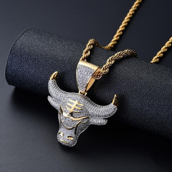 Anhänger Halsketten Exquisite Mode Voller Strass Bull Kopf Halskette männer Hohe Qualität Metall Hip Hop Rock SchmuckAnhänger
