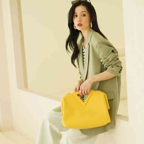 

original design designer bag 2023 bottegasvenetas s inverted triangle cloud woven single shoulder portable botimus fbfo
