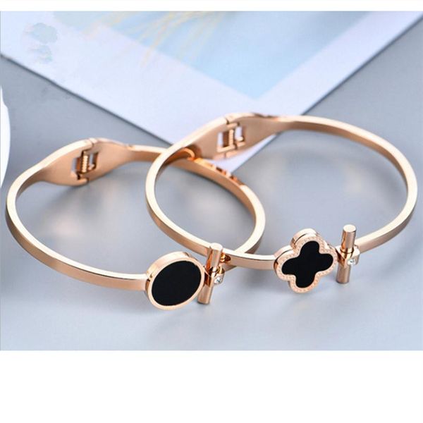 

titanium steel clover diamond bracelet woman's black round diamond bracelet rose gold bracelet european and american fashion 286v