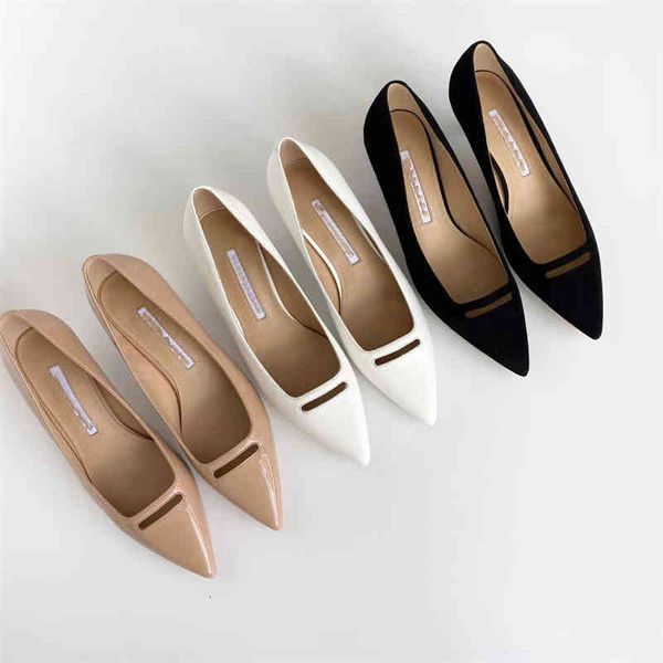 

sandals italian niche pointed shallow mouth middle heel leather kitten heel commuting ol work comfortable single shoe women, Black