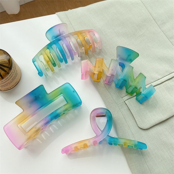 Novo gradiente de design Rainbow Jelly Catch Shark dente clipes de garra grande para mulheres acessórios de cabelo de menina por atacado