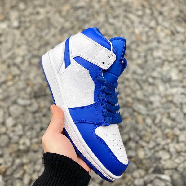 

jumpman 1 1s og mens mid basketball shoes luxury designer white and blue lychee skin north carolina womens running sports sneakers with box, Black