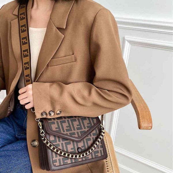 

handbag bag women's new versatile sling shoulder messenger bag retro style broadband chain small square bag