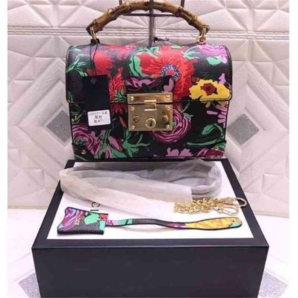 

designers floral bag with complete inclusions luxury bags, Black;red