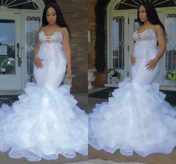 

2022 mermaid wedding dresses bridal gown ruffles sweep train beaded feather lace applique sweetheart neckline beach garden vestido de novia, White