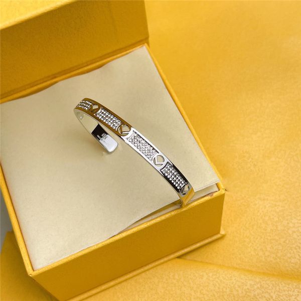 Pulseira de ouro feminina Designer de joias de prata Mens F Pulseiras cheias de diamantes Luxos Designers de joias Mulher Amor Pulseira com caixa