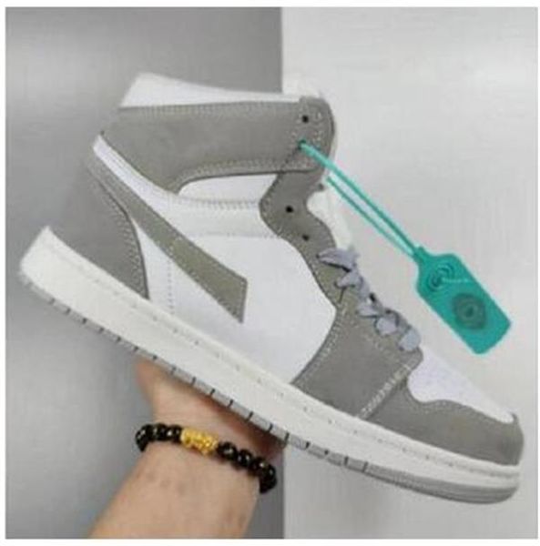 

2023 jumpman 1 basketball shoes men 1s found true university blue hyper royal panda dark mocha bred shadow unc smoke grey women sports sneak, Black