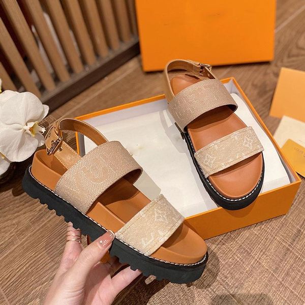 

2022 luxurys designer womens candy colors sandals fashion versatile denim platform slippers casual shoes loafers sneakers, Black