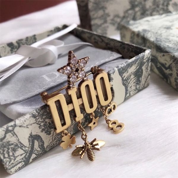 

50% off online 2022 new letter brooch women's high version tassel digital, Gray