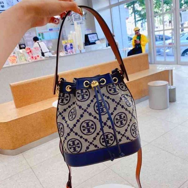 

fashion bag 2022 new women's miller old drawstring explosion single shoulder mes