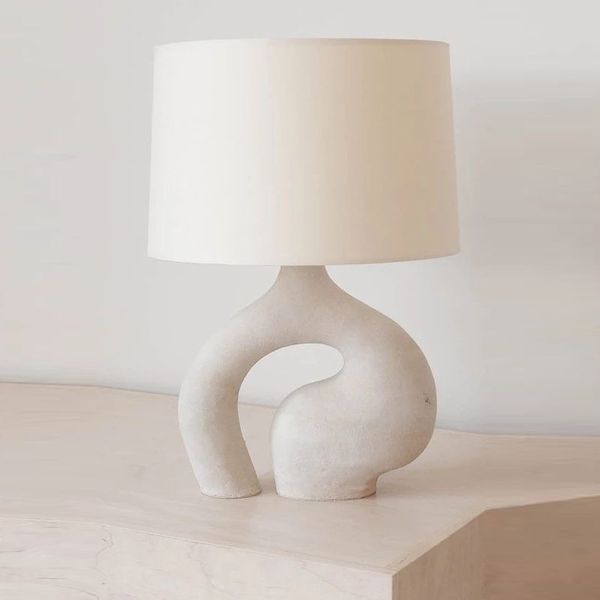 Lampade da tavolo da soggiorno creativo moderno semplice creativo in tessuto nordico studiare il comodino art designer in resina lampada da tavolo