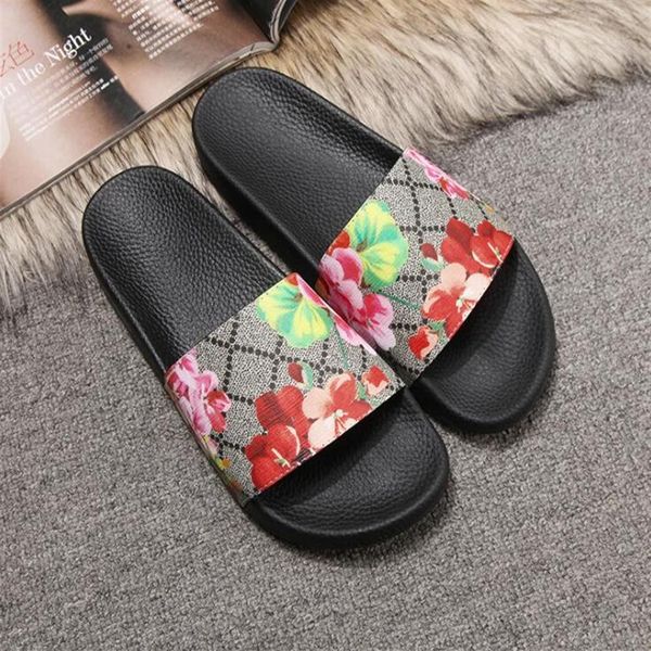 

2020 new designer rubber slide fashion sandal floral brocade men slipper gear bottoms flip flops women striped beach causal slippe282i, Black