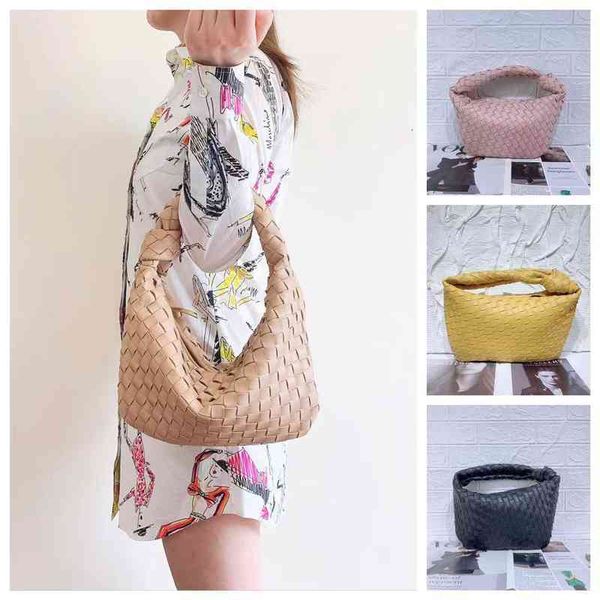 

designer b0ttegassvenetasss 2023 summer popular pure hand woven dumpling bag versatile temperament personalized large 64fg