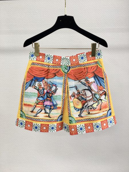 

2022 early spring's new vintage print colorful patchwork shorts, White;black