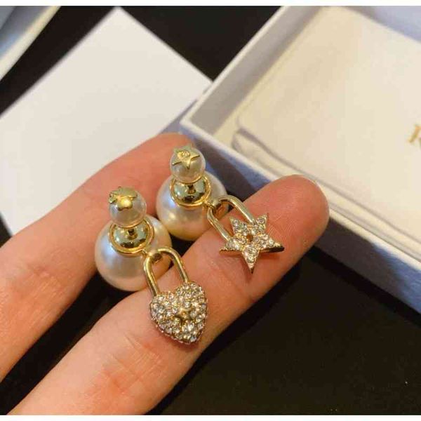 

2022 factory wholesale new earrings dijia pearl new aofeng brass anti allergy silver needle earrings, Gray