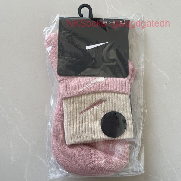 

classic fashion men socks hook brand color stitched men's women's long tube sports training sock street couple middle tubes luxury, Black