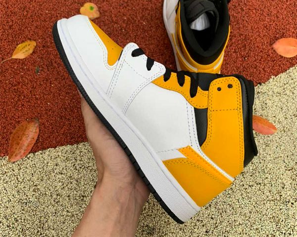 

basketball shoes jumpman 1 1s mid white university gold black trainers sneakers sports come with box