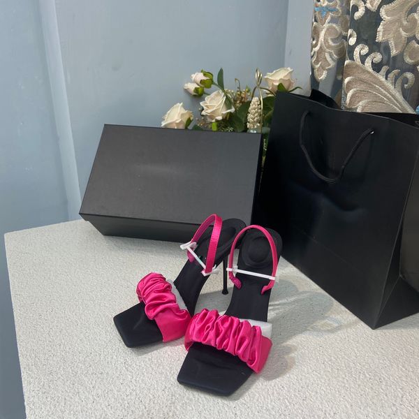 

2022 newfashioned sandal with high-heeled classic designer the clolor of silk match the shoes, Black