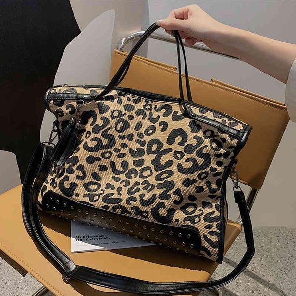 

ladies fashion personality trend new brand bag wholesale canvas women's large capacity 2022 and winter cross high sense portable tote