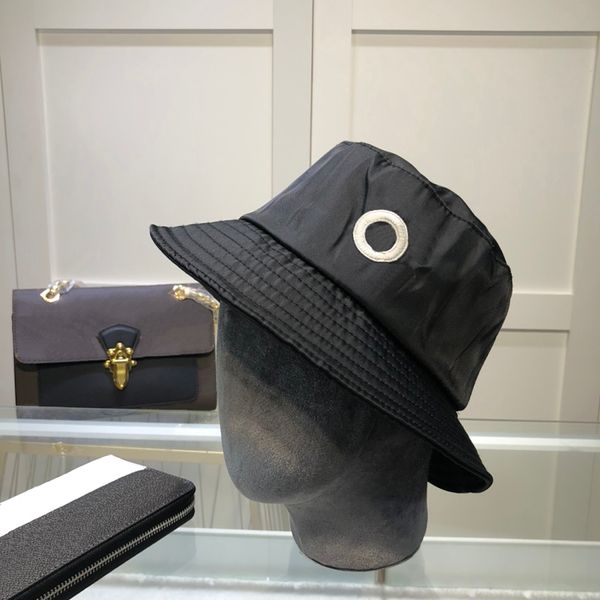 

Designer Bucket Hat Summer Classcial Hats Fashion Caps for Man Women 2 Color Option Good Quality, C1