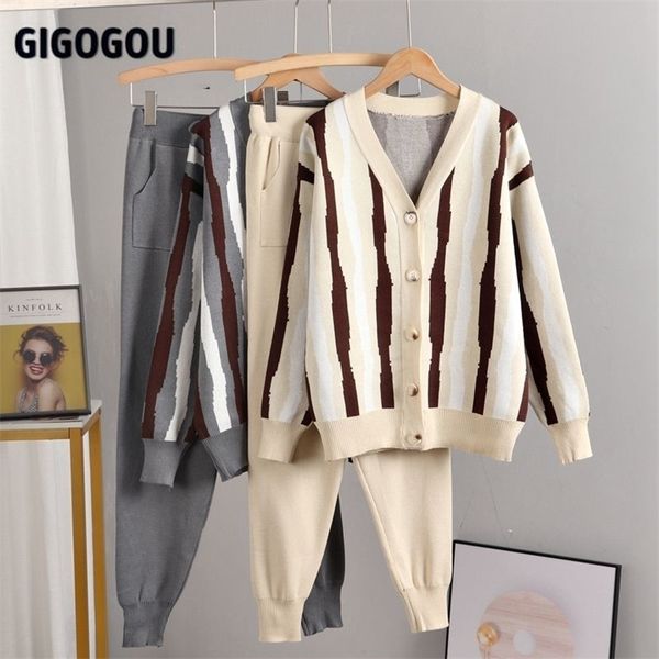 

gigogou two/2 piece set women cardigan sweater tracksuits batwing sleeve hooded crop harem carrot pants suits 220315, White