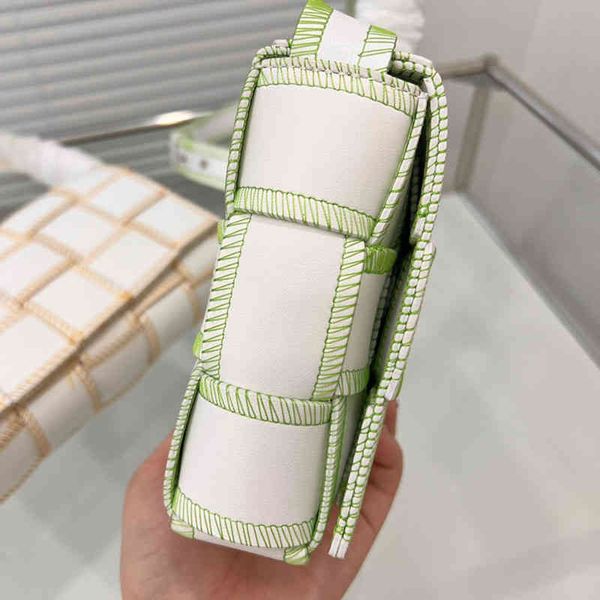 

bottegas venetas handbag cassette woven 2022 spring and summer pillow messenger female ins versatile one shoulder leather small square bagg