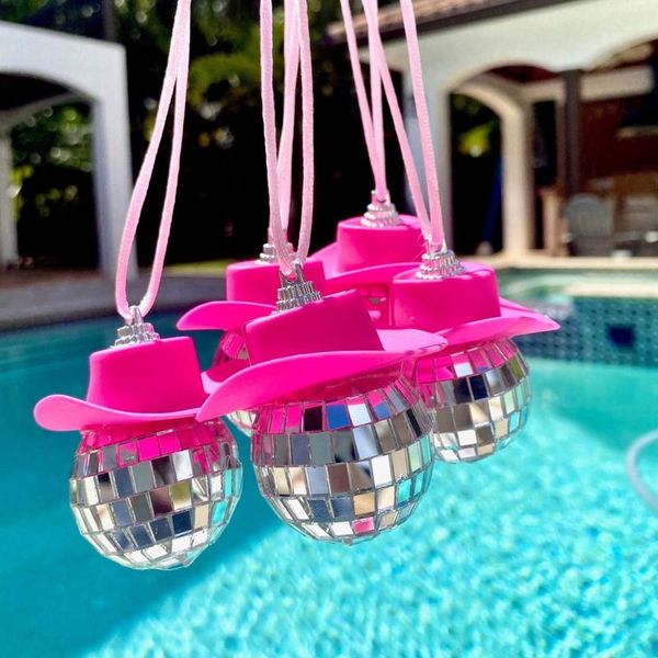 Oggetti decorativi Figurine Pink Cowgirls Hat Disco Ball Car Hanging Specchietto retrovisore Accessorio Accessori per festeDecorativo