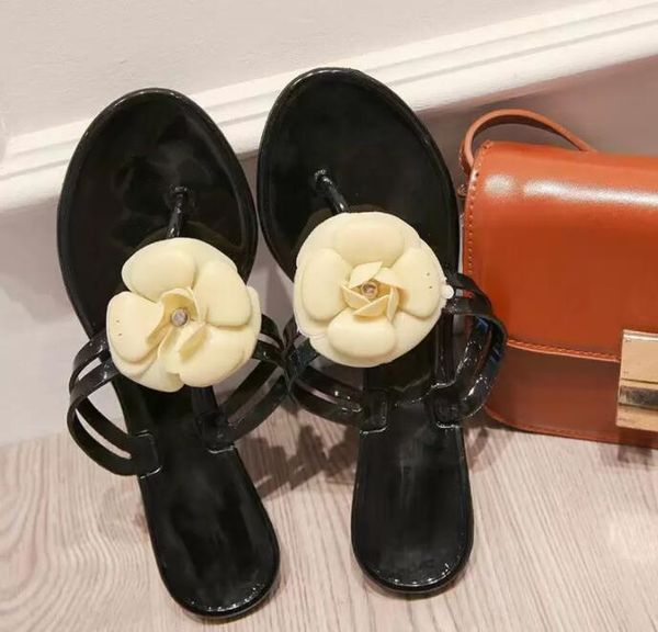 

2022 summer style slippers female flat with camellia flip flops non-slip small fragrance flower jelly beach sandals wholesale, Black