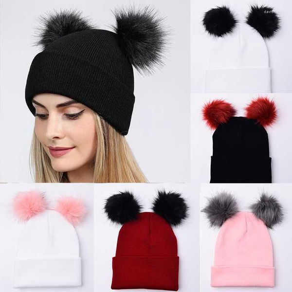 Beanie/Kafatası Kapakları Çok renkli çift sahte kürk pom Beanie şapkaları Kadın Kış Yün Örme Kadınlar Erkek Skullcap Elastik Kafatalar Beanies Cap Dav